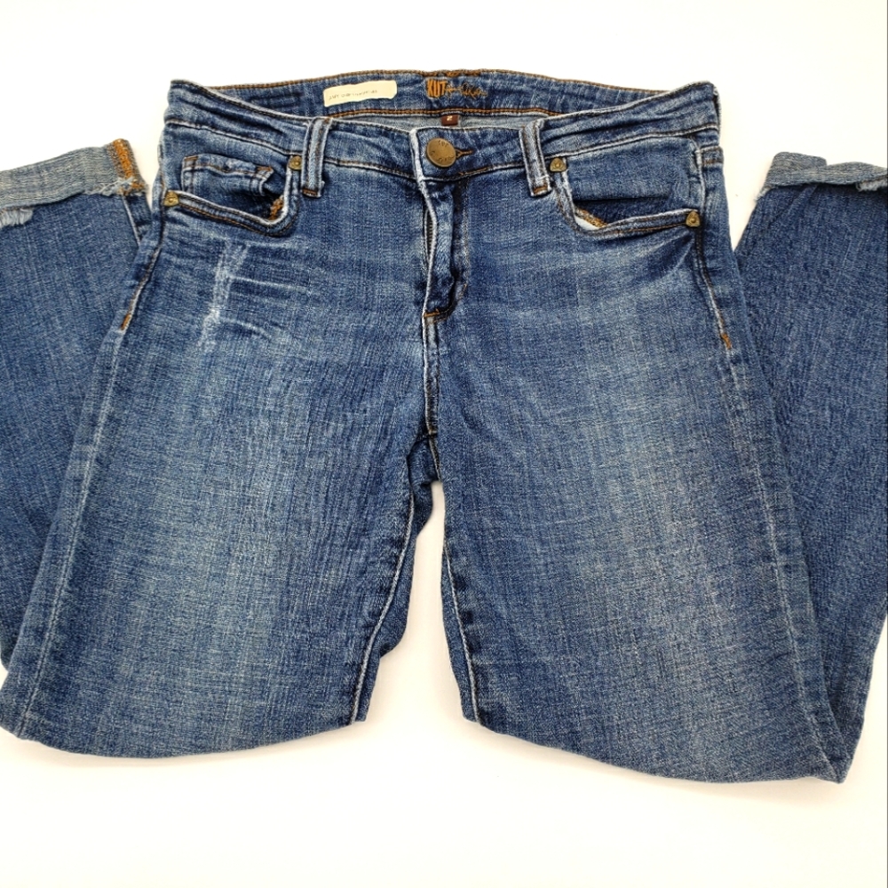 Kut from the Kloth Amy Crop Straight Leg Size 2 Cropped at the ankle